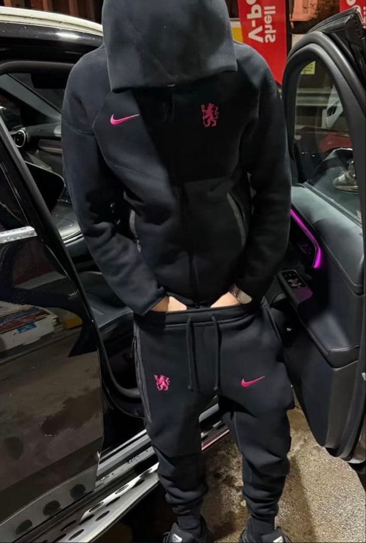 NIKE チェルシー　テックフリース パーカー