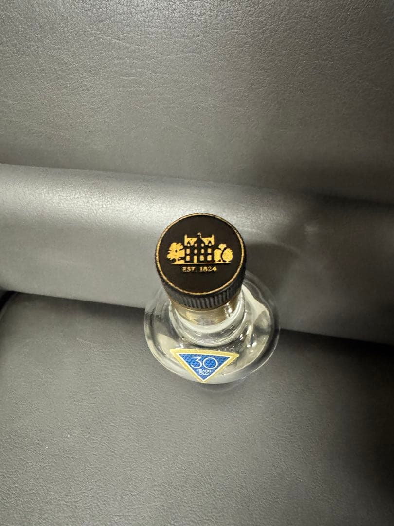 マッカラン30年　空瓶のみ