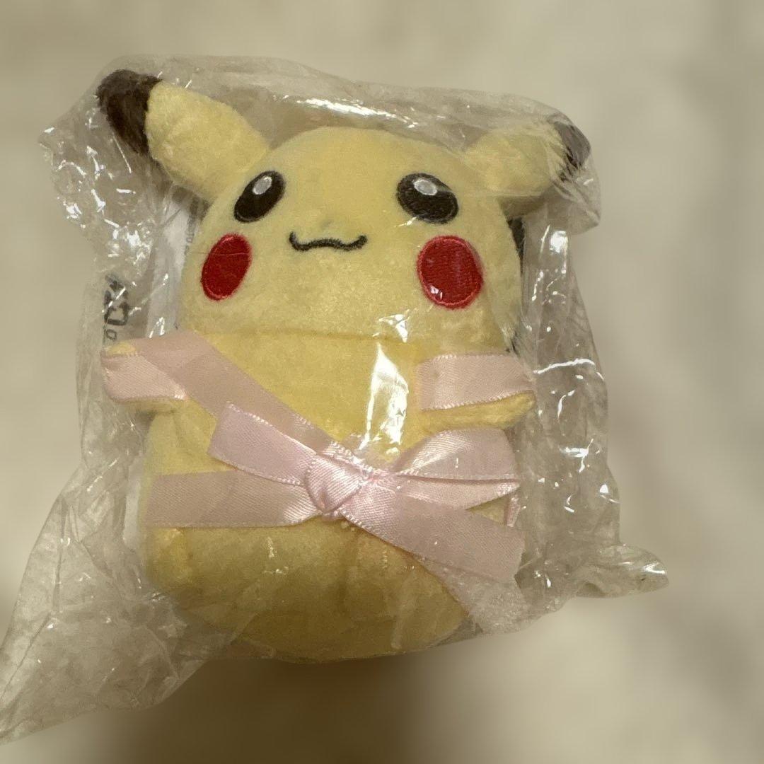 ポケモン　ピカチュウ タッセル　ぬいぐるみ　2個