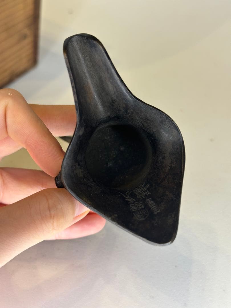 青銅器 三足 酒樽 古美術 中国 木製箱付き 内側文字入り