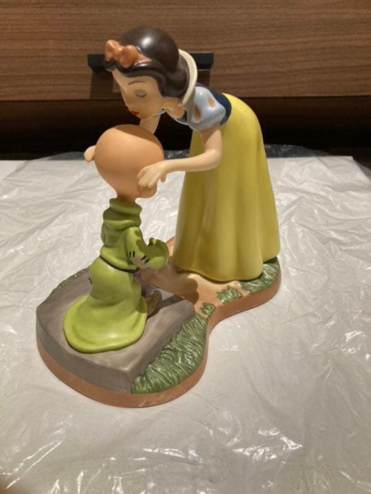 wdcc 白雪姫 まぬけの甘い見送りフィギュア ディズニー 置き物