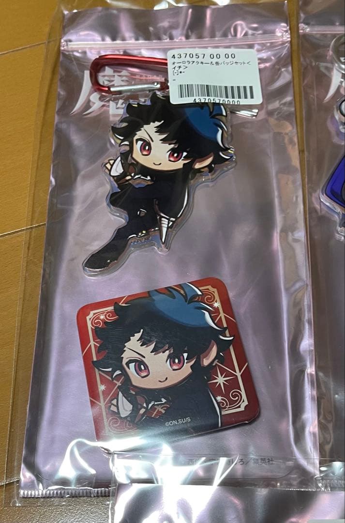 応募者全員サービス魔男のイチ オーロラアクリルキーホルダー&缶バッジセット 全種