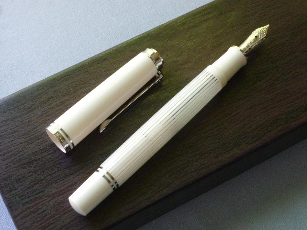 Pelikan ペリカン 万年筆 スーベレーン M605 ホワイトストライプ