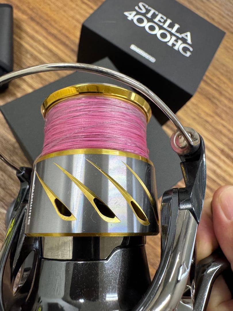 み*こ様 【極上品】14'ステラ4000HGパワーハンドルノブカスタム、スペアス