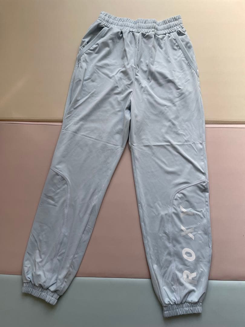 新品　ロキシー　セットアップ　水色　ジャージ　スポーツウェア