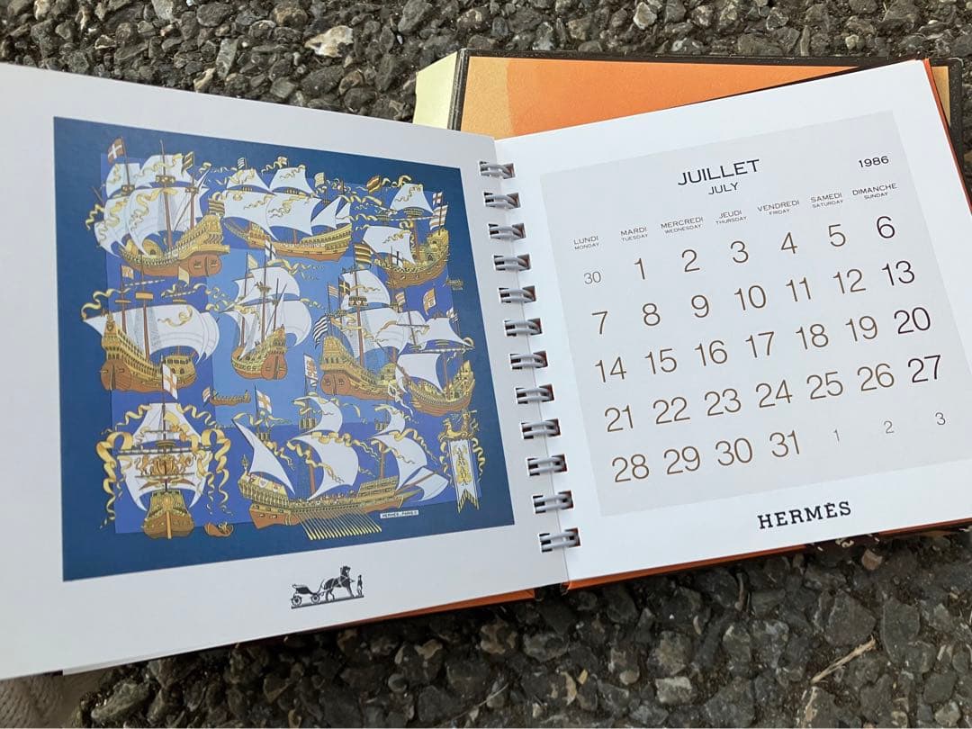 HERMES イラスト付きカレンダー