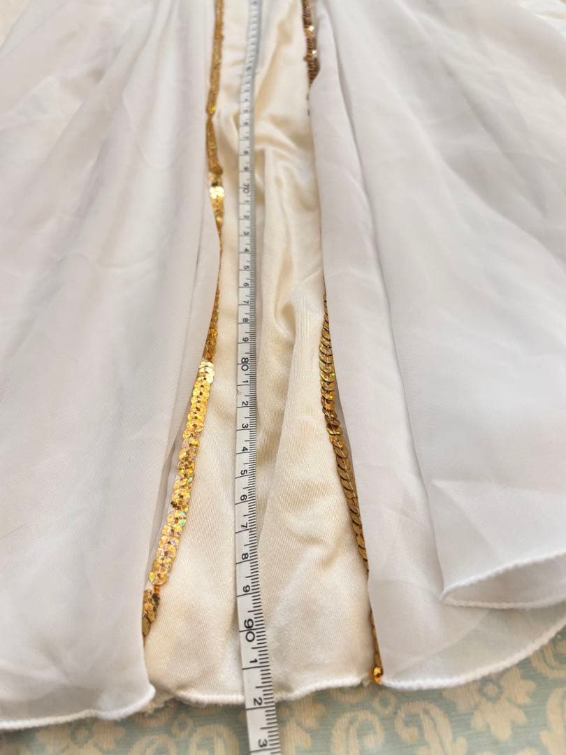 ベリーダンス 衣装 白×ゴールド ビーズ装飾 豪華セット 舞台 発表会