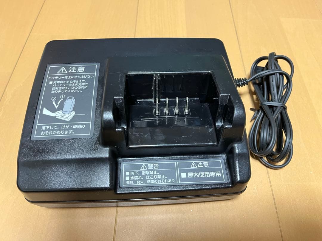 Panasonic パナソニック 電動自転車 充電器 NKJ069Z1