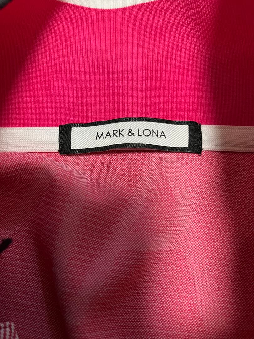 マークアンドロナ　ピンク ロゴプリント ポロシャツ　48サイズ