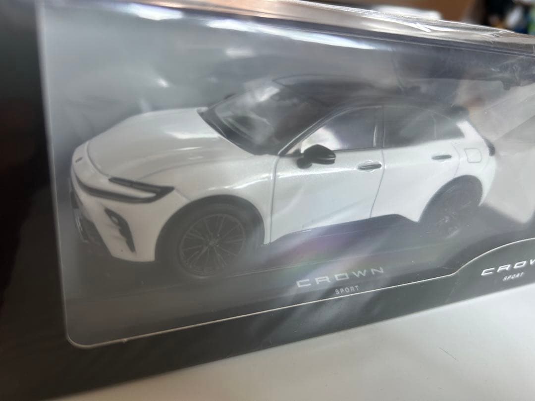 新品未開封　TOYOTA トヨタ 新型クラウンスポーツ 1/30 ミニカー非売品
