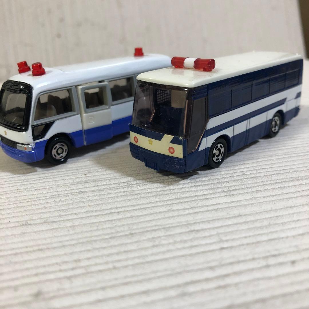 機動隊　警察 右翼　ランドクルーザー　パジェロ　ハイエース　セルシオ警護車