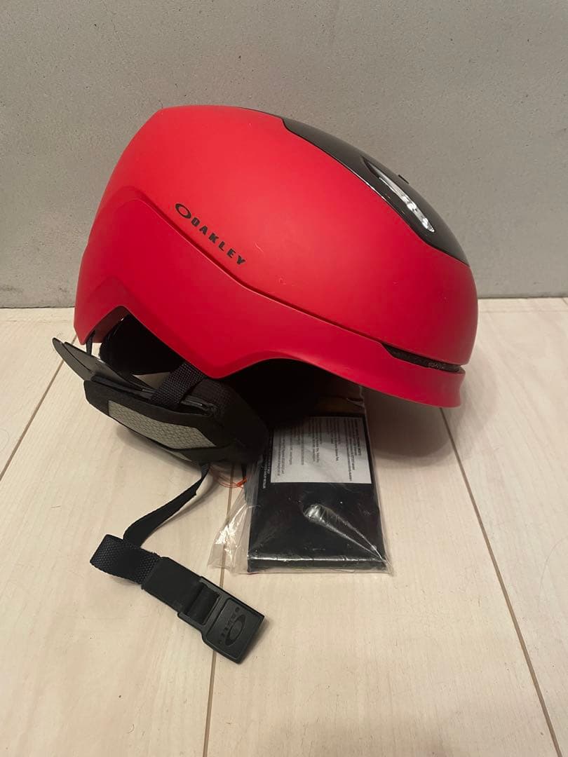 OAKLEYオークリー　ヘルメット MOD5 LINE M レッド