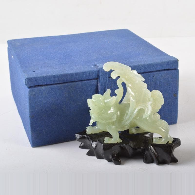 中国　玉石岫玉彫刻　神獣彫　置物　唐木台付　C　5189