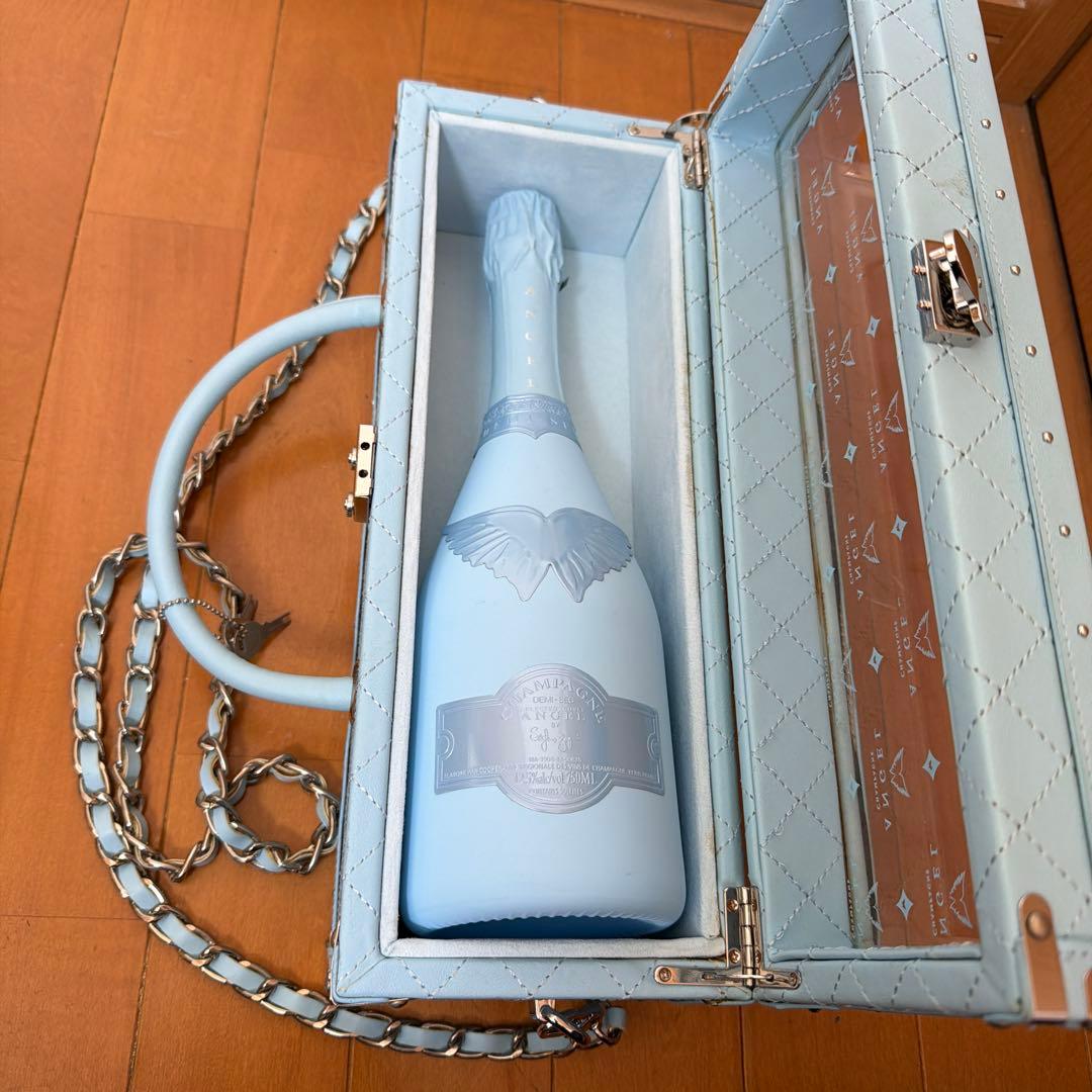 エンジェル　シャンパン　ドゥミセック　ブルー