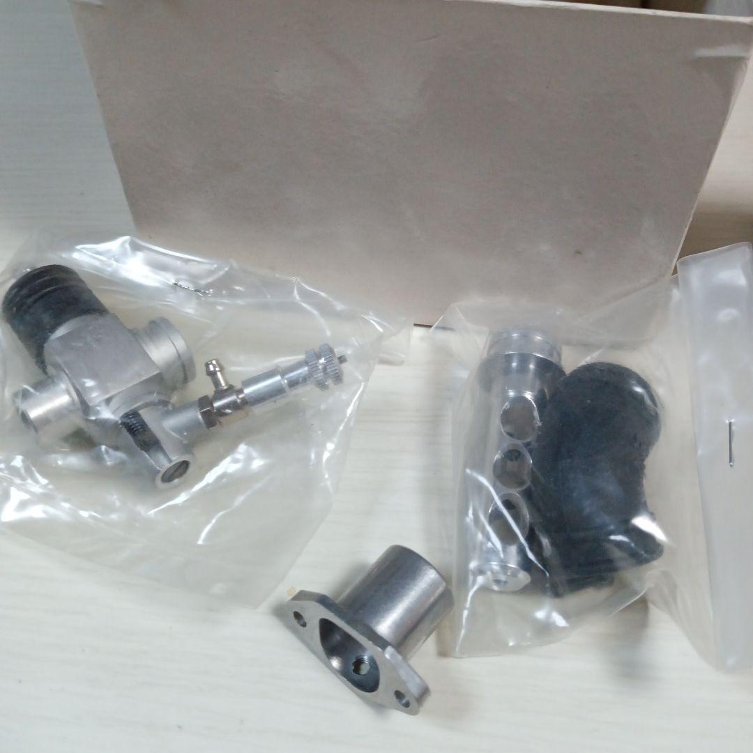 O.S. MAX 21RF-Bと 付属品