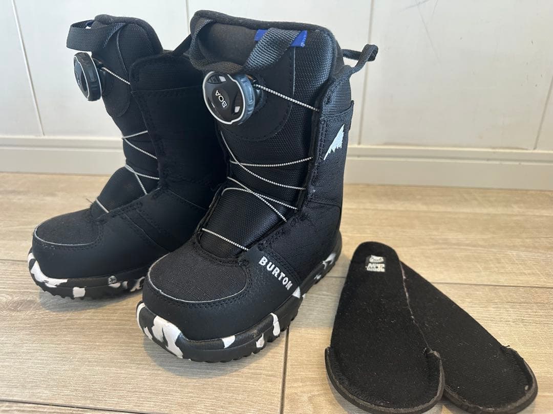 スノーヘルメット＆ブーツ＆グローブセット