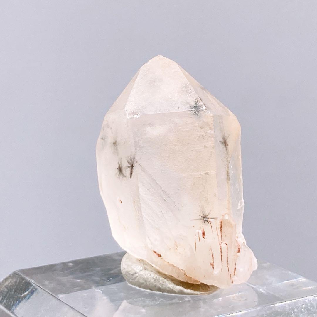 1*E様 ホーランダイトインクォーツ　星入り水晶　クォーツ　原石　鉱物標本　天然