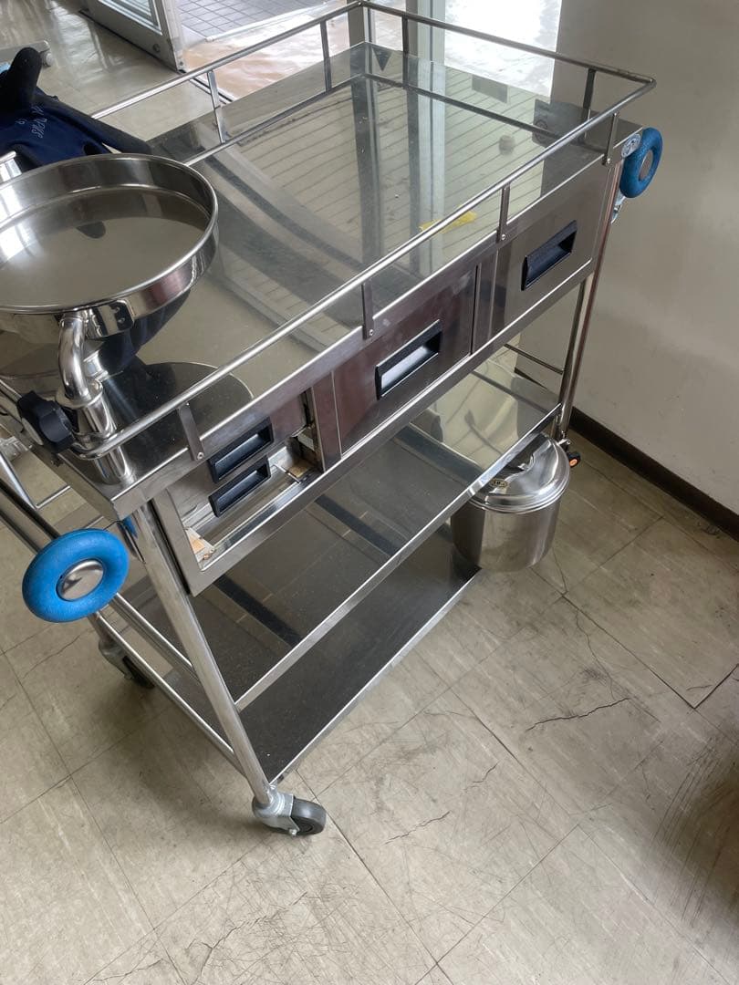 医療用ステンレスワゴン　ドクターキャビネット　回診車　　器械台　機械台