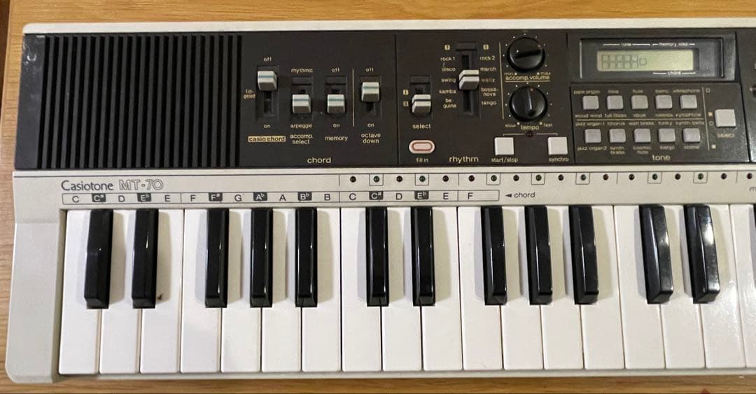 鍵盤楽器 CASIO MT-70