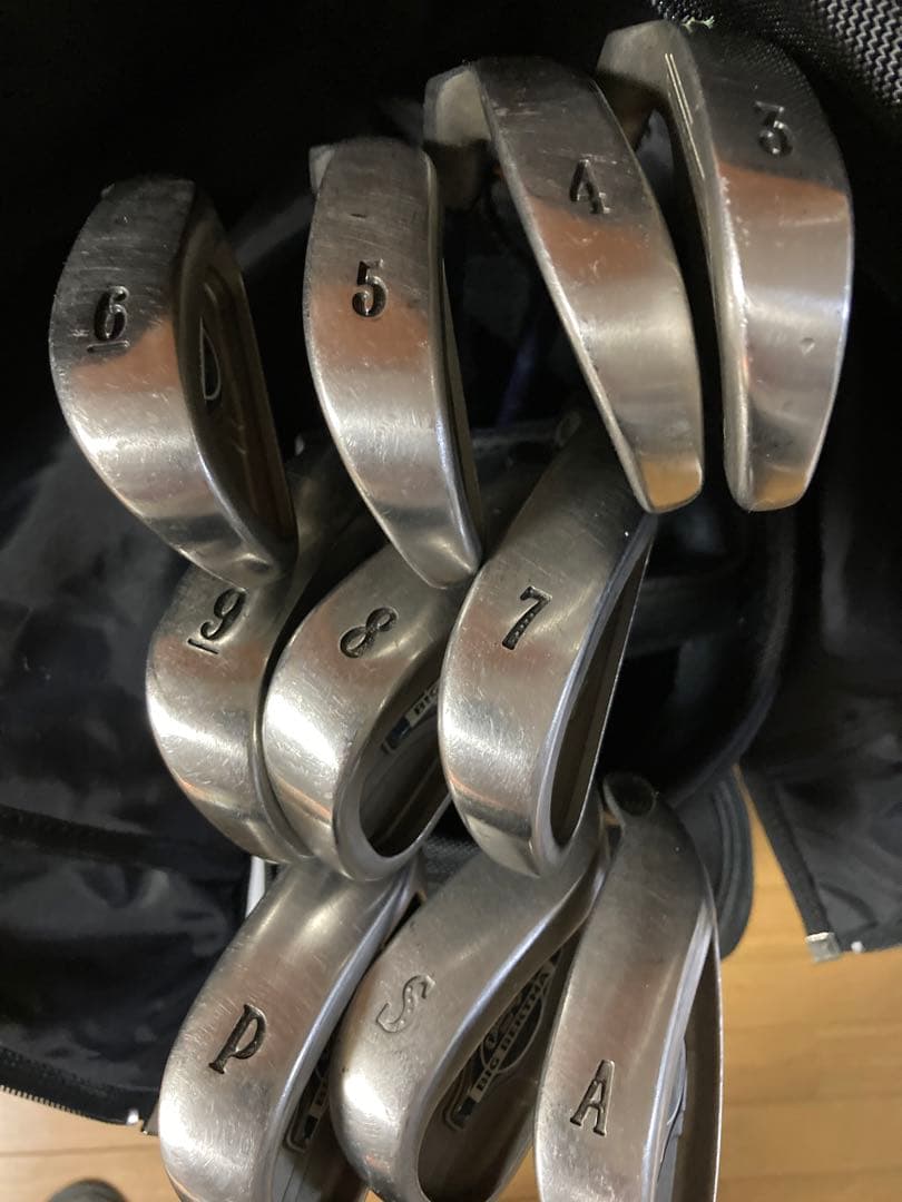 バーニーズゴルフバッグ＋キャロウェイアイアン10本セット付き