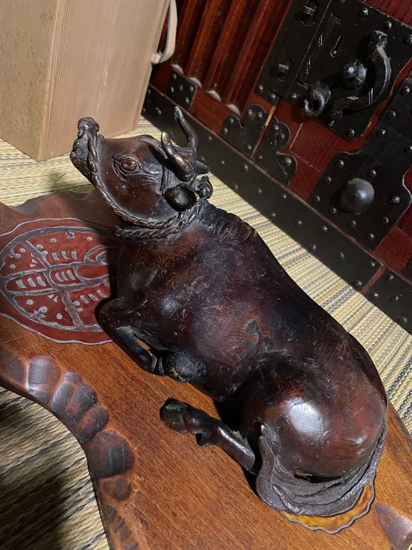 銅器工芸品　牛　置物　オブジェ　元箱あり 台含めません