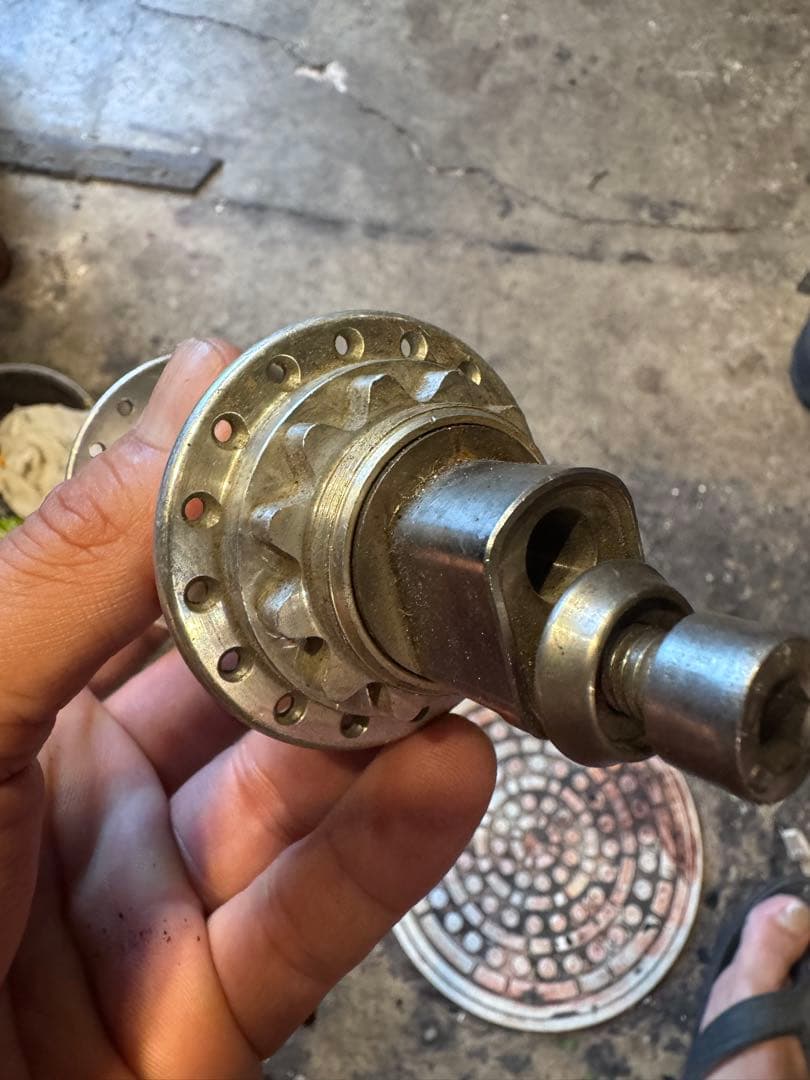 ホワイトインダストリーズ　eno エキセントリックハブ130mm