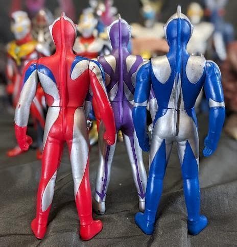 ウルトラマンコスモス＆登場怪獣・宇宙人（バンダイ）ソフビフィギュア16体セット
