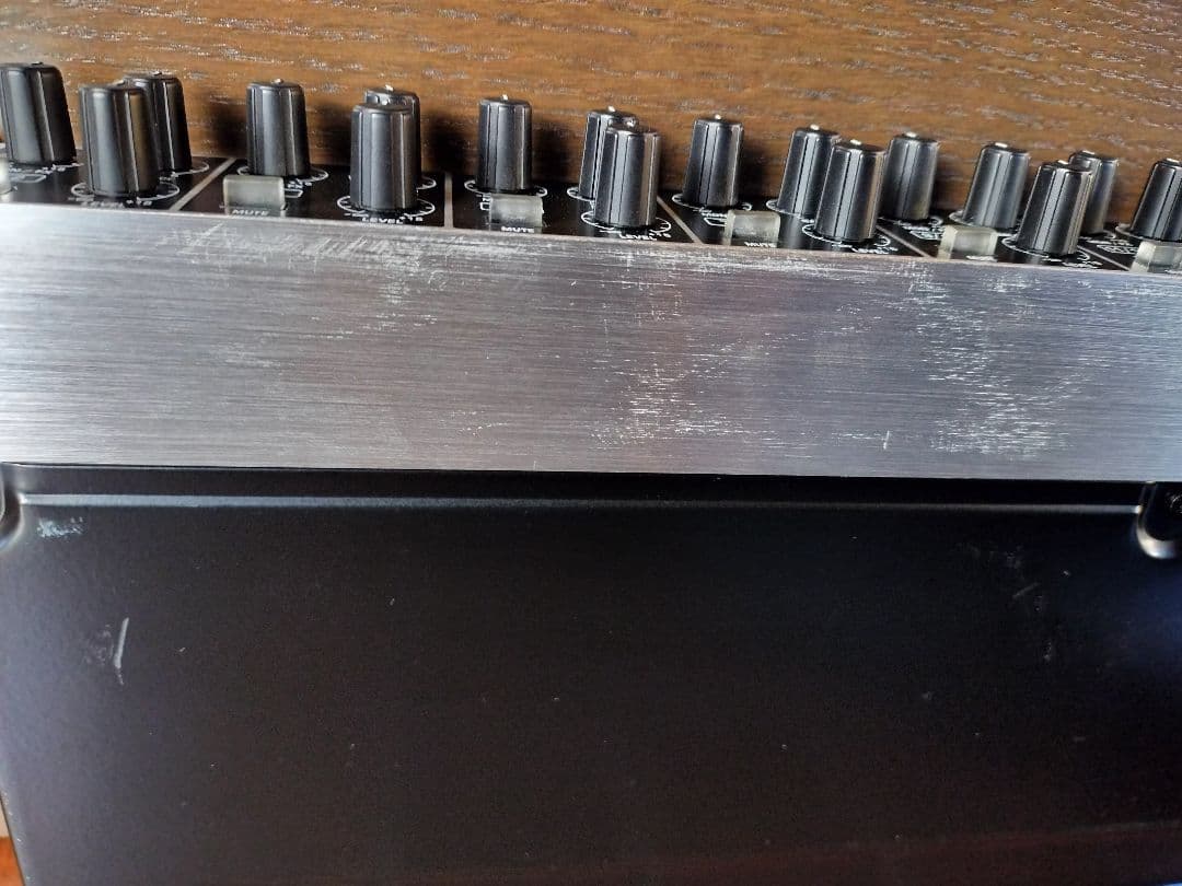 BEHRINGER RX1602 EURORACK PRO ラインミキサー