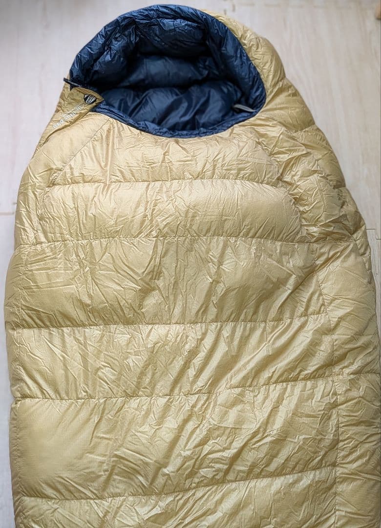 b*l様 イスカ　ISUKA エアプラス 630　シートゥーサミット Evac2