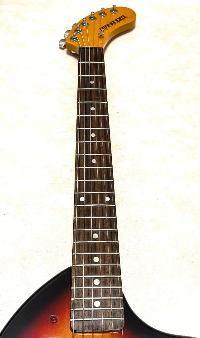 【新品同様】ZO-3 芸達者 3TS アンプ内蔵ミニギター 専用ケース付