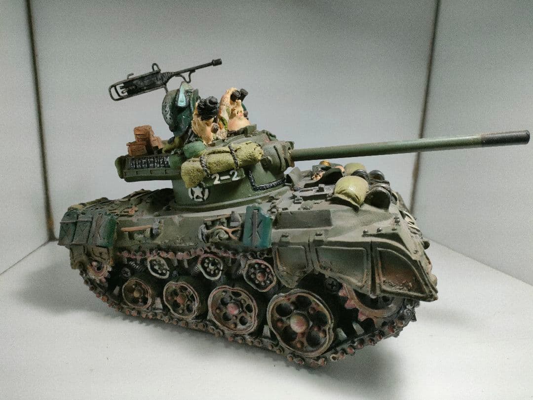 戦車　陶器　デフォルメ