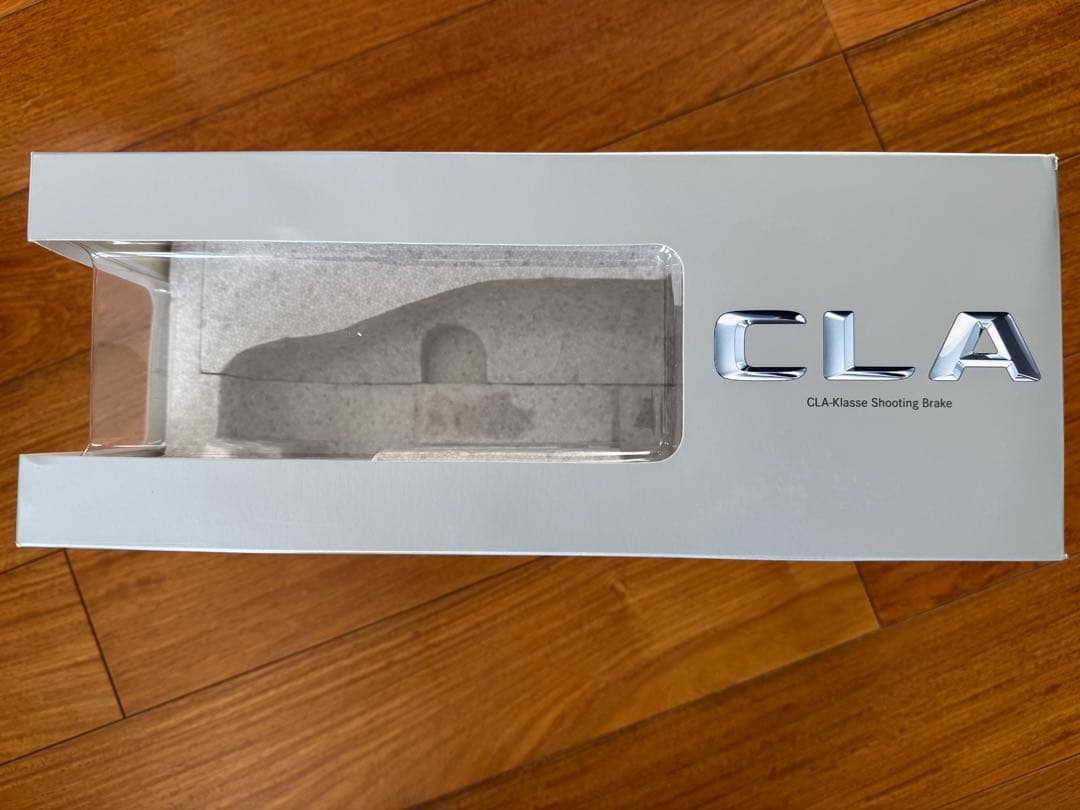 ノレブ　メルセデス・ベンツ CLA シューティングブレーク　1/18