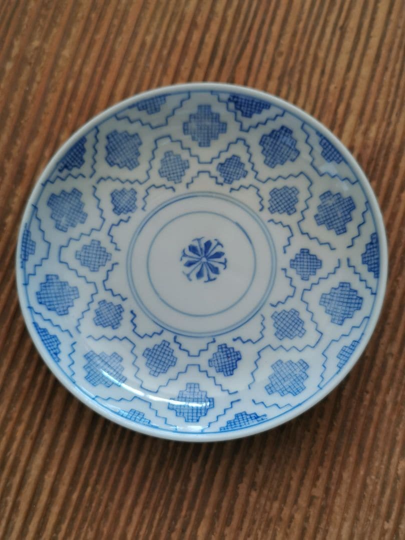 白磁青花 青絵 ダミエ線描 変わり市松花紋 汕頭レース風 ≒13㎝2枚組 骨董市