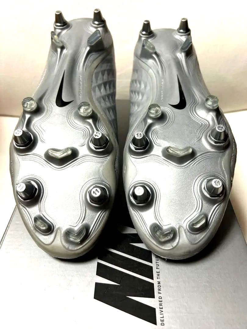 上級者用【超美品トップモデル】NIKEナイキティエンポレジェンド8 エリートSG