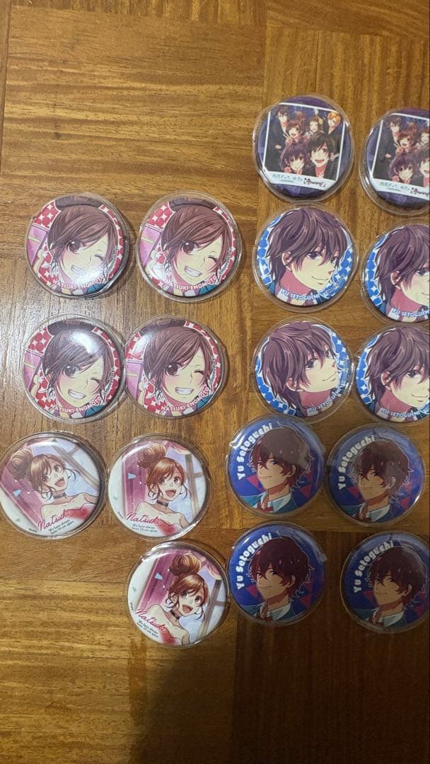 瀬戸口優と榎本夏樹の缶バッジ 30個セット