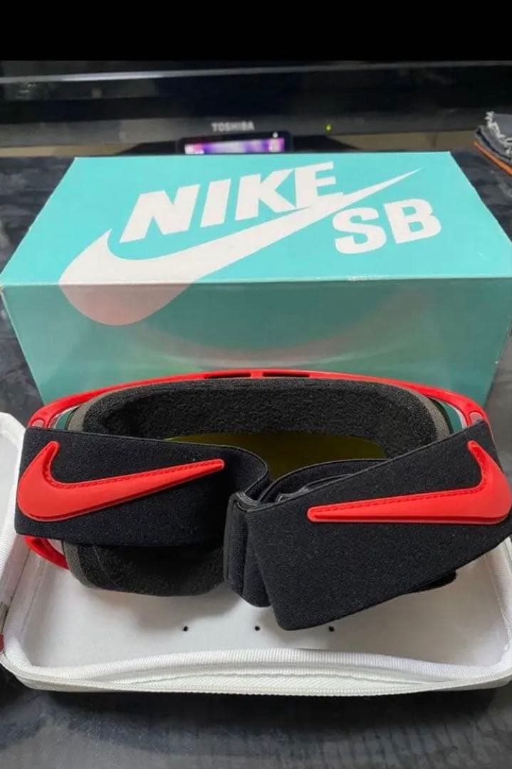 Nike SB ゴーグル ミラーゴールドレンズ
