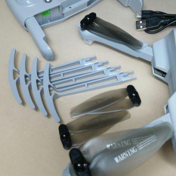 ドローン Holy Stone HS175(GPS搭載)