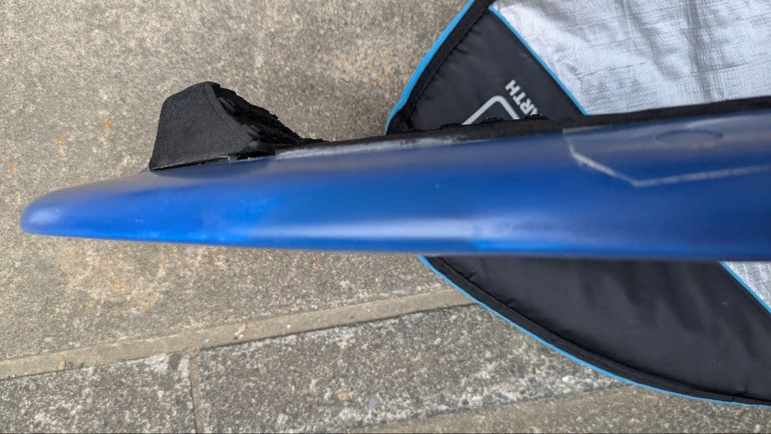 青色のファンボード EST 6'6 デッキパッド、ケース付き