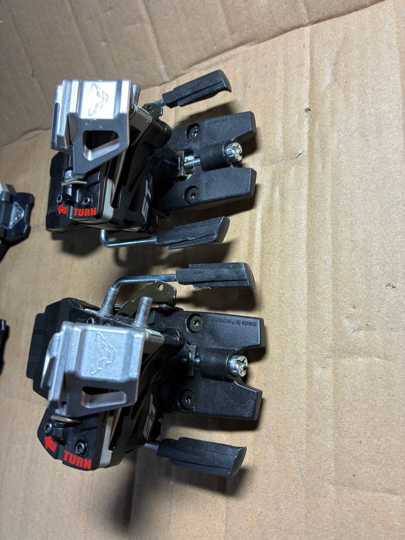 Dynafit Radical ST ペア（左右セット）の中古ビンディングです。