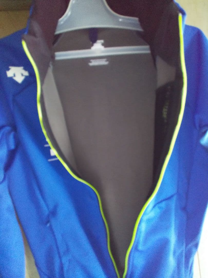 「ほぼ新古品 」DESCENTE JETBARRIER JACKET  S