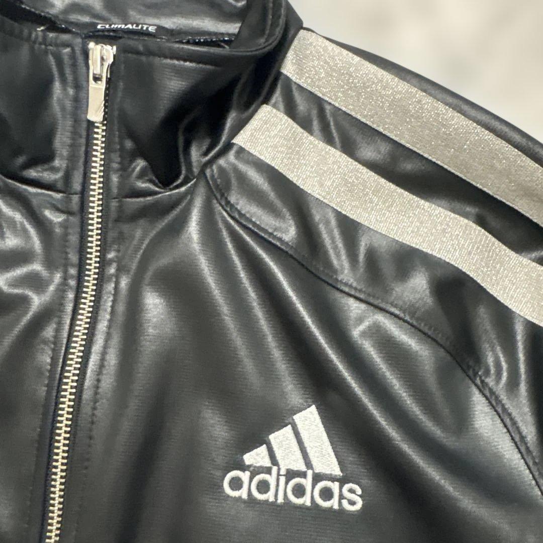 TIti⭐︎アディダス 希少★セットアップ シルバー三本ライン レザー風　M