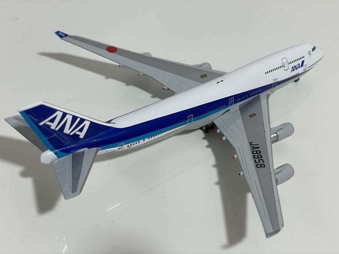 全日空商事 1/400 ANA B747-400 GSE アクセサリーセット