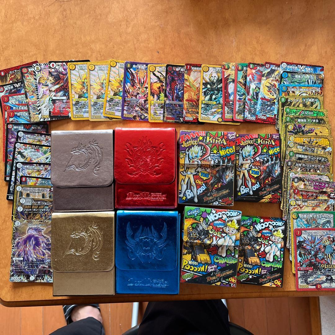 デュエル・マスターズ　デッキケースとスリーブとカード