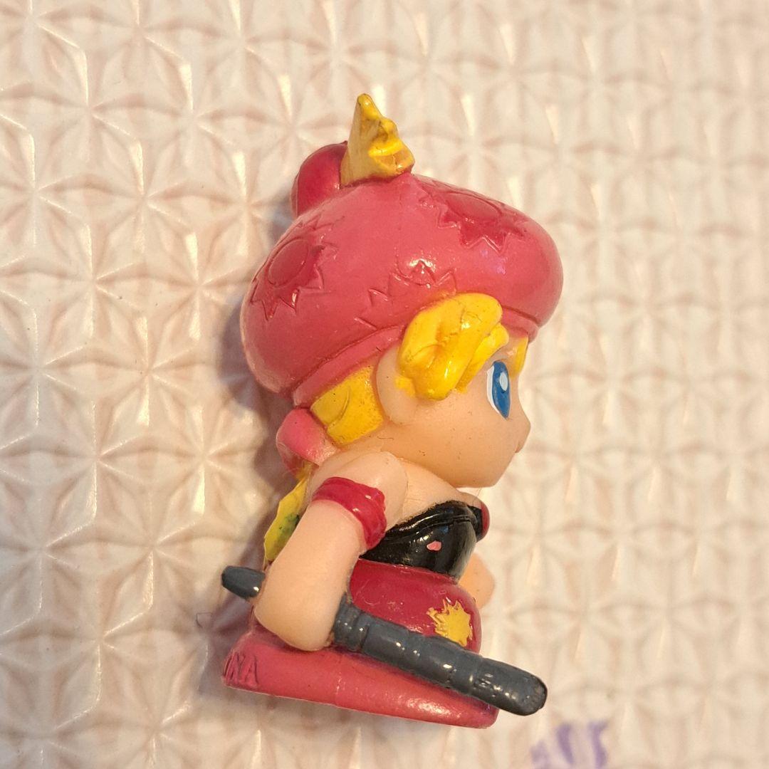 ファイナルファンタジー　リルム　キャラクター　ピンク　フィギュア　FF6