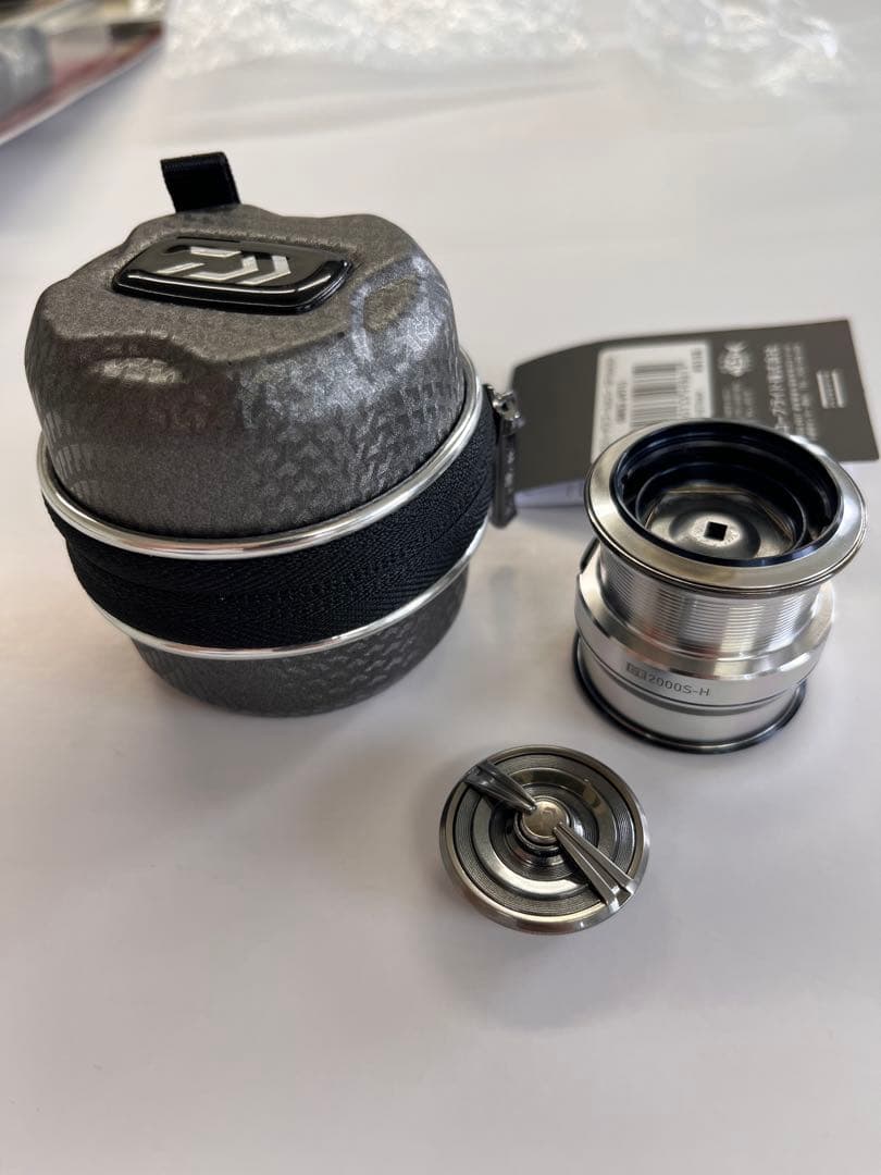 18イグジスト FC LT2000S-H スプール＋ドラグノブ ケース付き