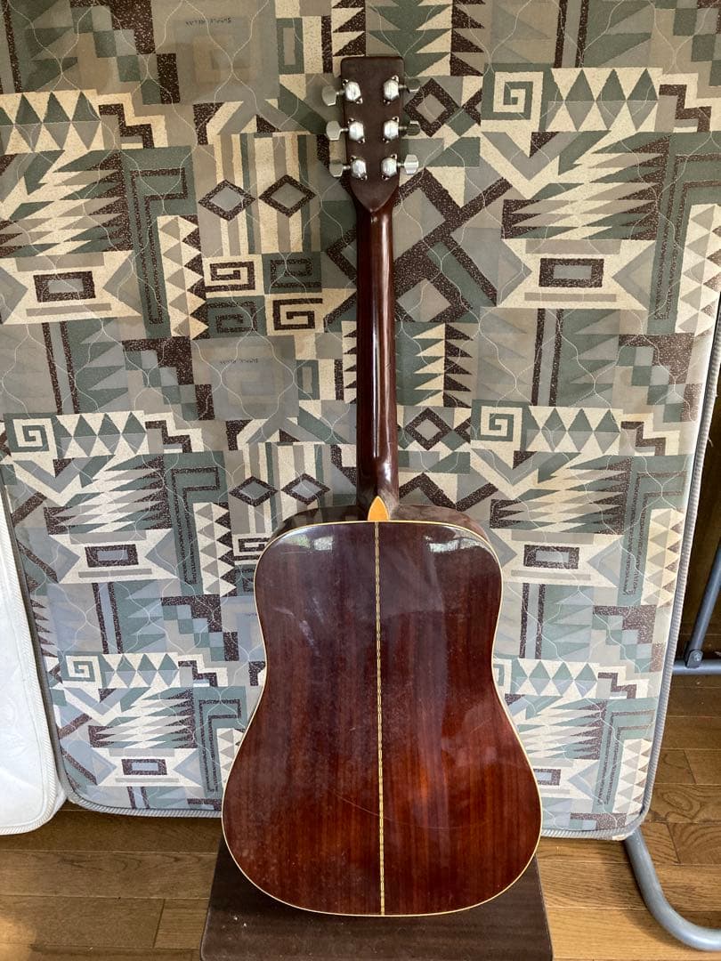 モーリス　ギター