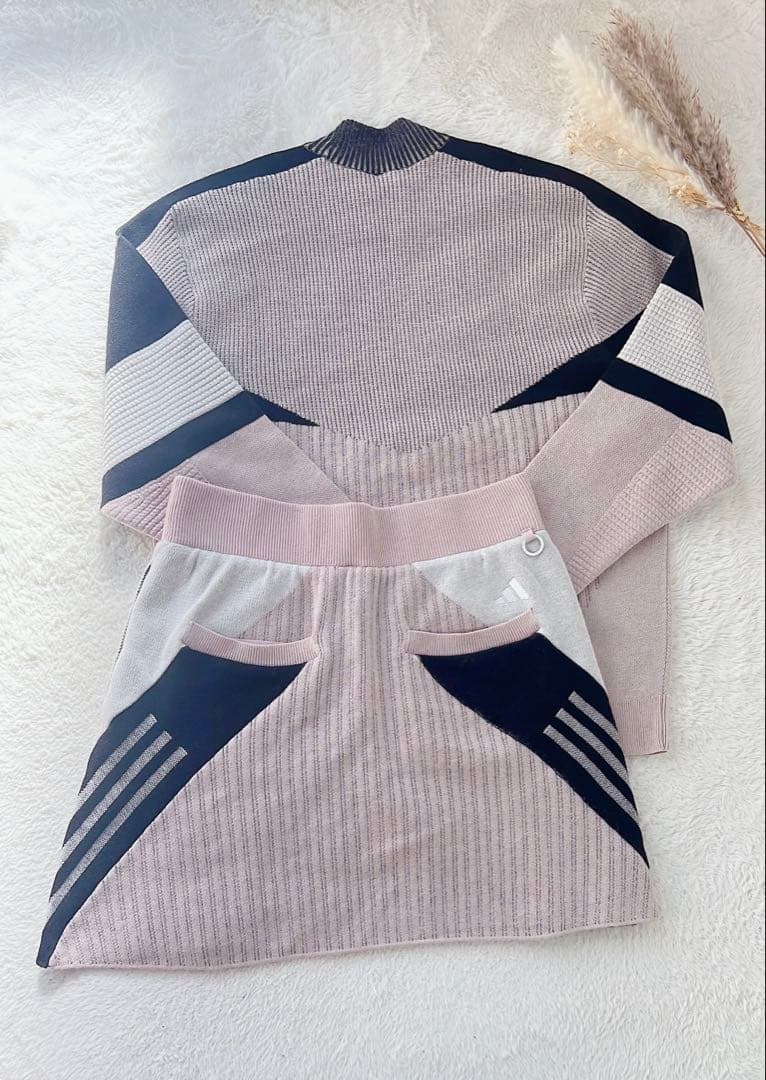 adidas アディダスニットセットアップ 長袖 ロゴ入りピンクベージュブラック