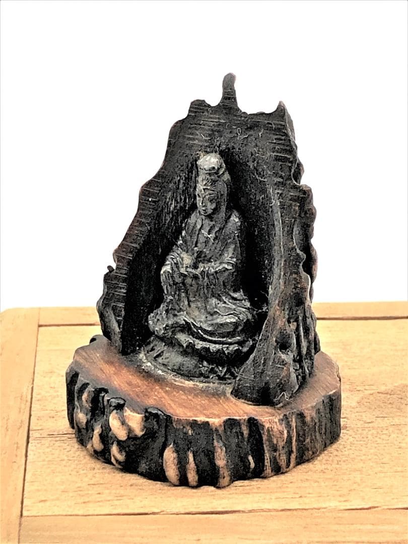 【 鹿角造 厨子入水瓶観音 】　携行仏　豆観音　桐箱付き