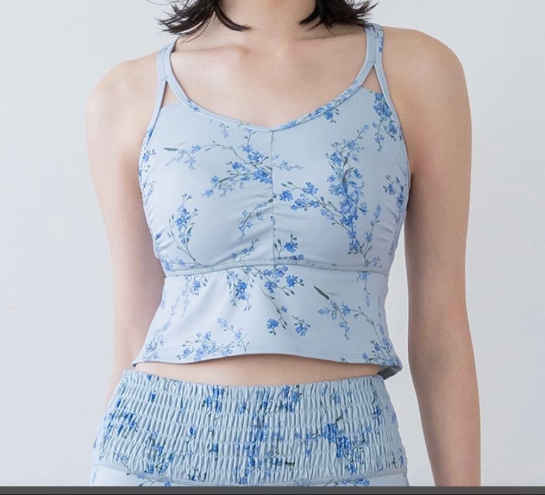 ラバ　SUKALA ヨガウェアＬ　 トップ&レギンス