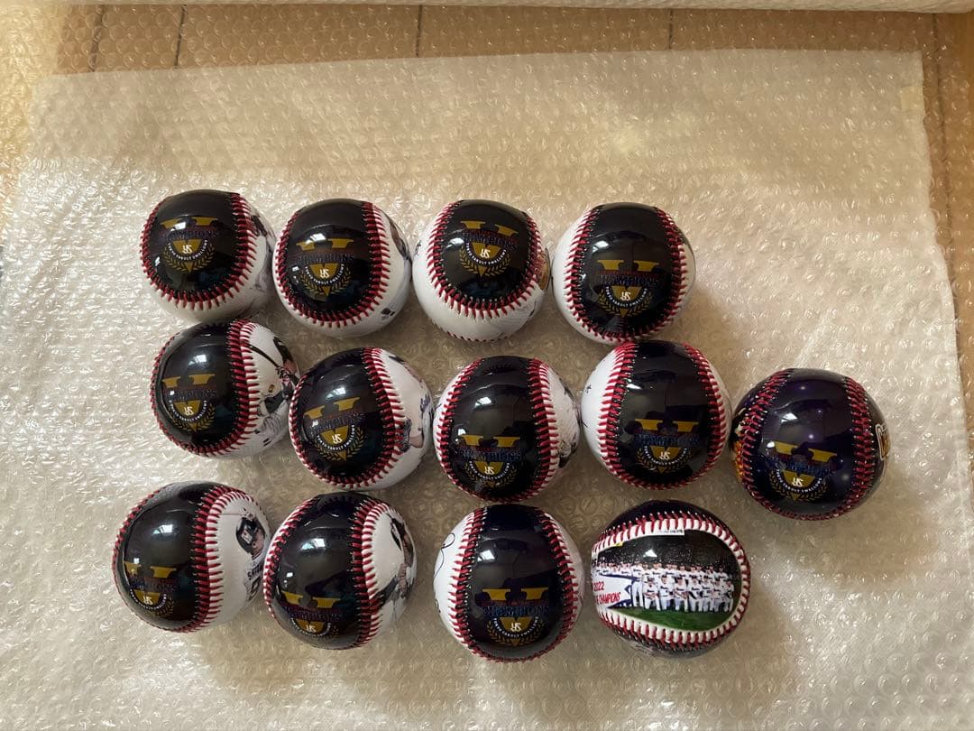 東京ヤクルトスワローズ 2022年優勝記念ボール